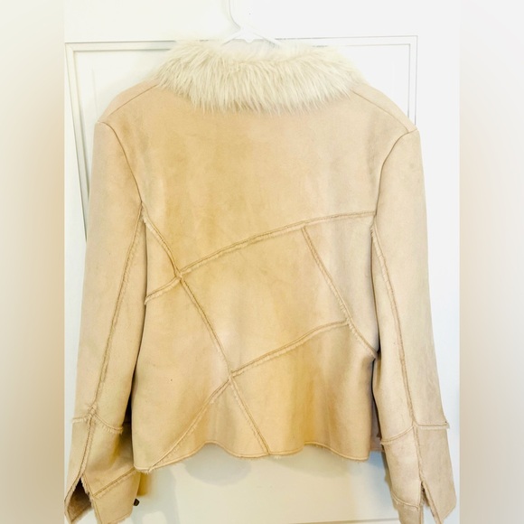 XOXO Women's Tan Faux Suede Teddy Jacket with Faux Fur Collar, Size XL, EUC! - Picture 10 of 11